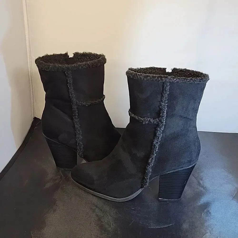 BRAND NEW SHOEDAZZLE NIKKIA ZIP CLOSURE SUEDE INSIDE FAUX FUR HIGH HEEL BOOT
